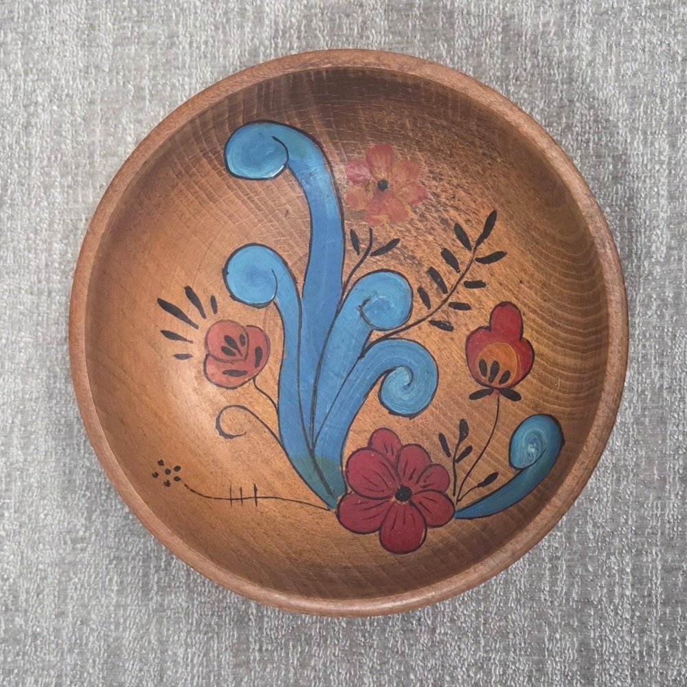 Vintage Hand Painted Wooden Folk Art Floral Rosemaling Design Scandinavian Bowl